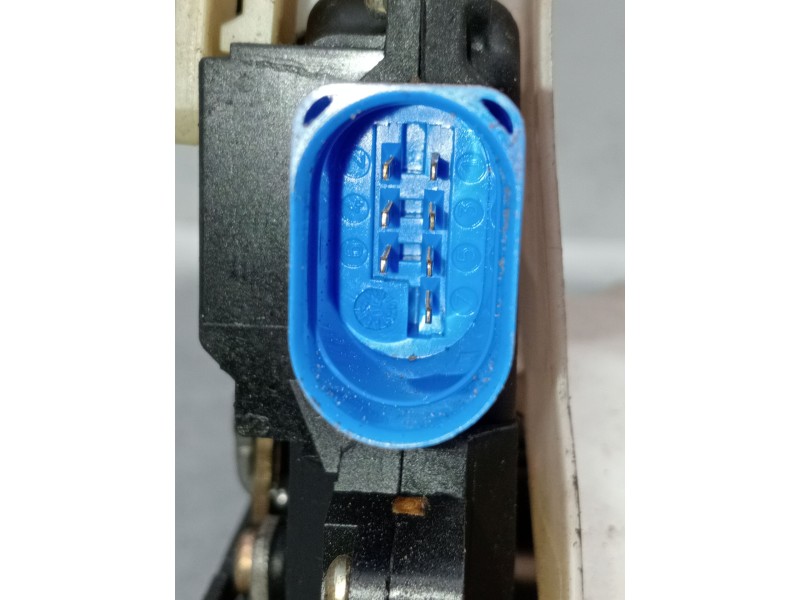 Recambio de motor cierre centralizado trasero izquierdo para volkswagen golf v (1k1) 1.9 tdi referencia OEM IAM  5P 