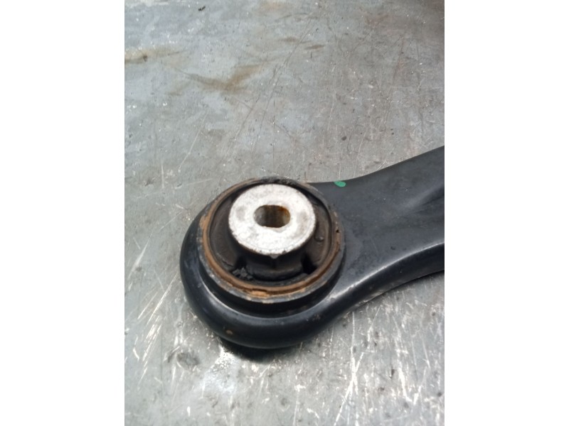 Recambio de brazo suspension inferior delantero izquierdo para ford transit courier b460 monospace 1.5 tdci referencia OEM IAM  