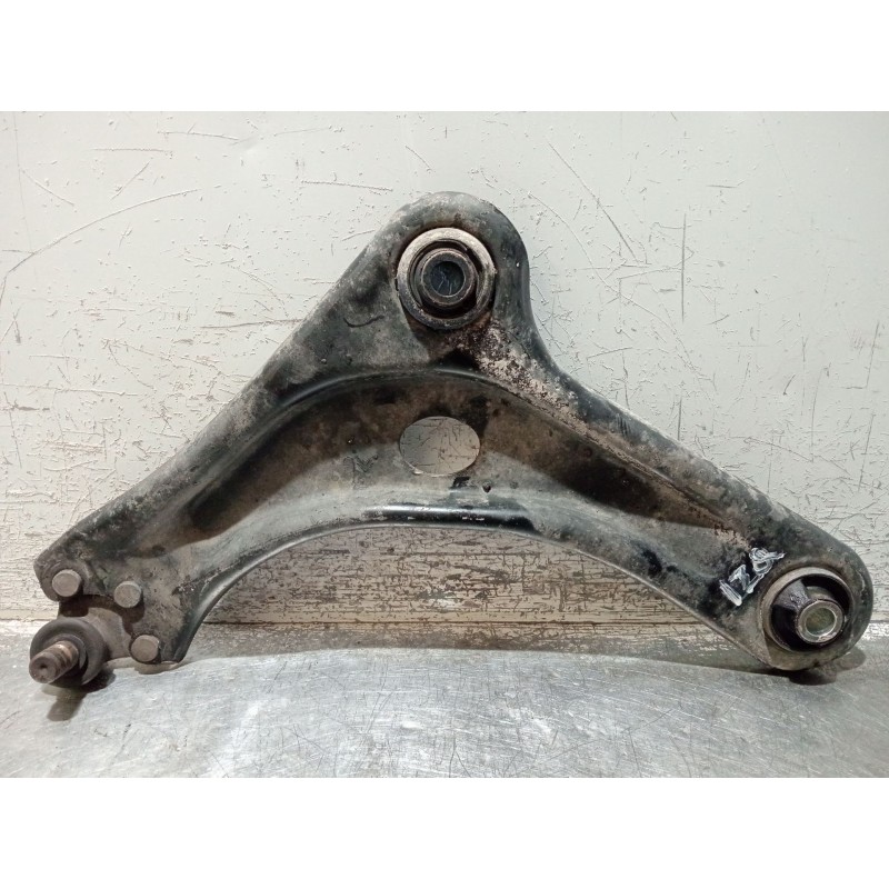 Recambio de brazo suspension inferior delantero izquierdo para peugeot 208 i (ca_, cc_) 1.6 hdi / bluehdi 75 referencia OEM IAM 