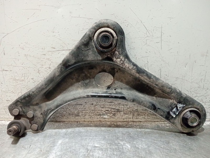 Recambio de brazo suspension inferior delantero izquierdo para peugeot 208 i (ca_, cc_) 1.6 hdi / bluehdi 75 referencia OEM IAM 