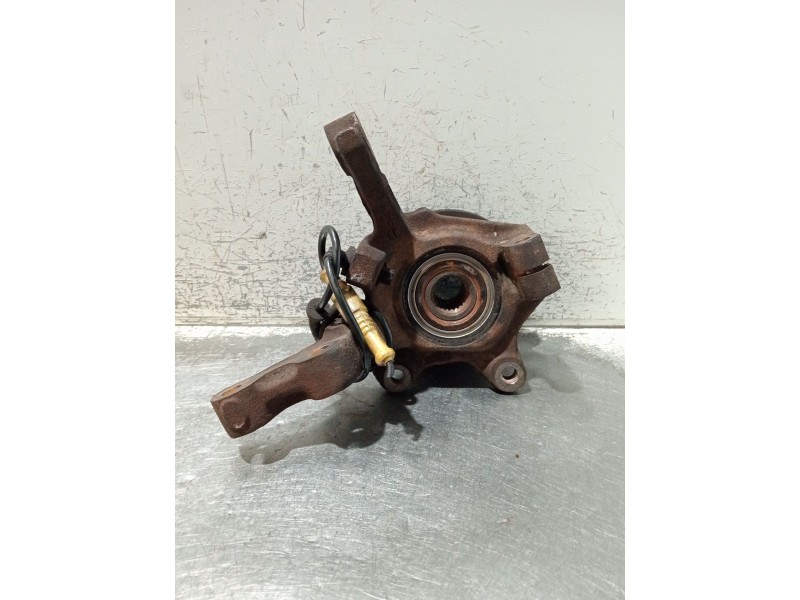 Recambio de mangueta delantera derecha para renault clio ii (bb_, cb_) 1.5 dci (b/cb08) referencia OEM IAM   