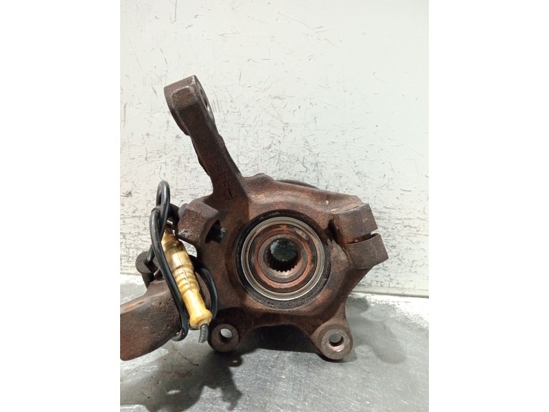 Recambio de mangueta delantera derecha para renault clio ii (bb_, cb_) 1.5 dci (b/cb08) referencia OEM IAM   