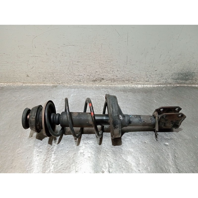 Recambio de amortiguador delantero derecho para renault clio ii (bb_, cb_) 1.5 dci (b/cb08) referencia OEM IAM 7700428438D  