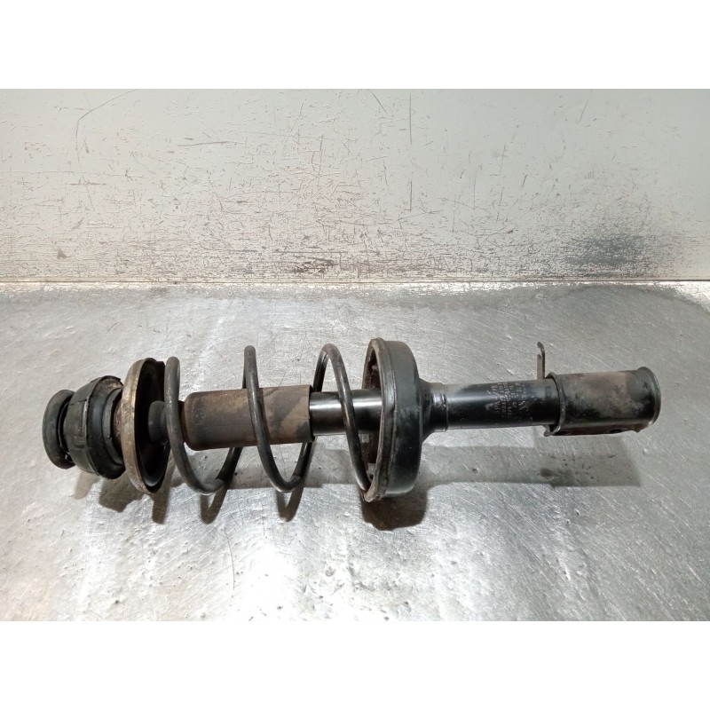 Recambio de amortiguador delantero derecho para renault clio ii (bb_, cb_) 1.5 dci (b/cb08) referencia OEM IAM 7700428438D  