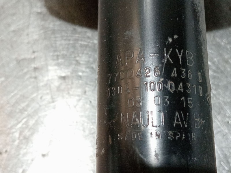 Recambio de amortiguador delantero derecho para renault clio ii (bb_, cb_) 1.5 dci (b/cb08) referencia OEM IAM 7700428438D  