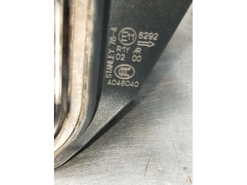 Recambio de piloto trasero derecho interior para lexus nx (_z1_) 300h awd (ayz15) referencia OEM IAM A046040  