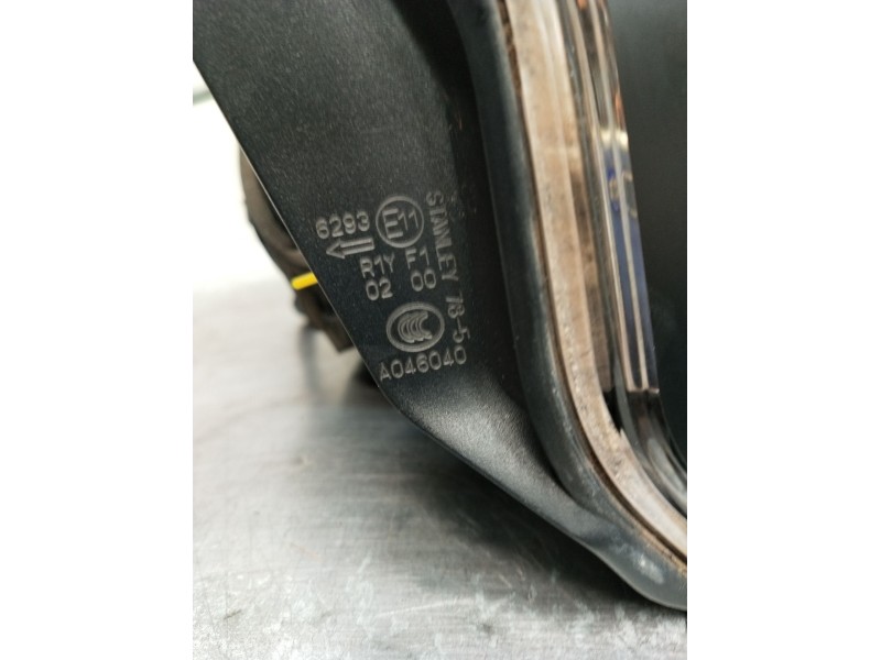 Recambio de piloto trasero izquierdo interior para lexus nx (_z1_) 300h awd (ayz15) referencia OEM IAM A046040  