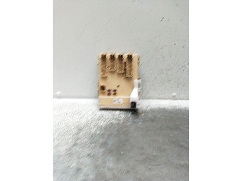 Recambio de caja reles / fusibles para lexus nx (_z1_) 300h awd (ayz15) referencia OEM IAM 8922178021 2380005571 