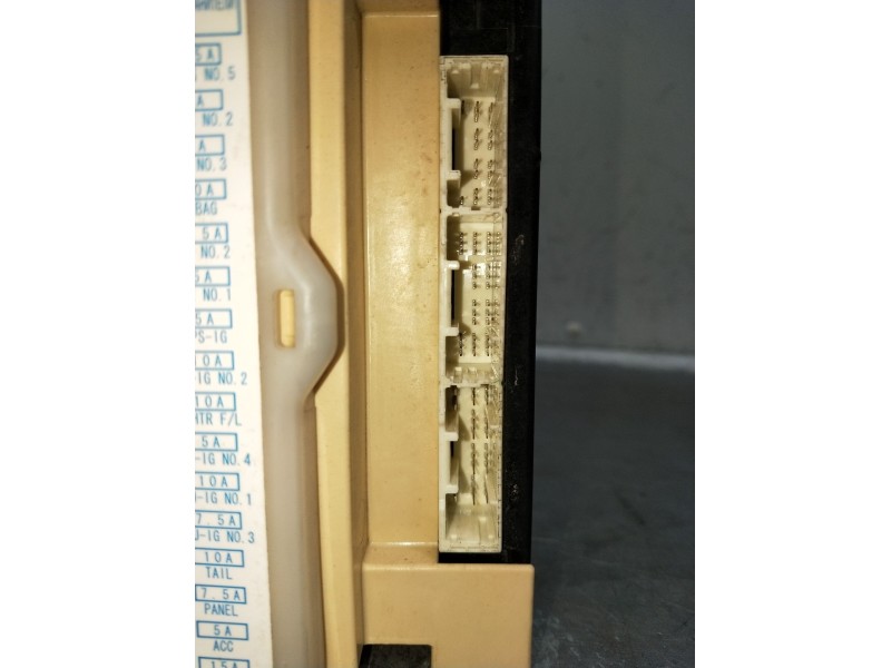 Recambio de caja reles / fusibles para lexus nx (_z1_) 300h awd (ayz15) referencia OEM IAM 8922178021 2380005571 