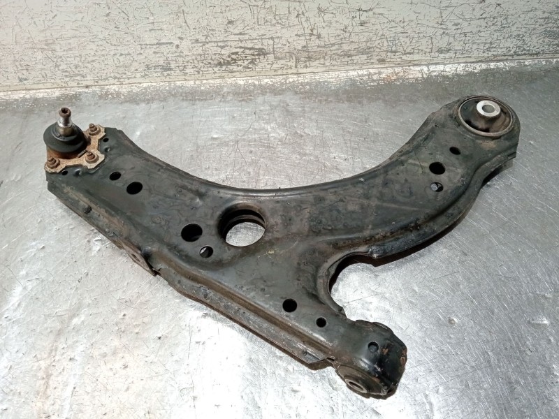 Recambio de brazo suspension inferior delantero derecho para audi a3 (8l1) 1.9 tdi referencia OEM IAM   