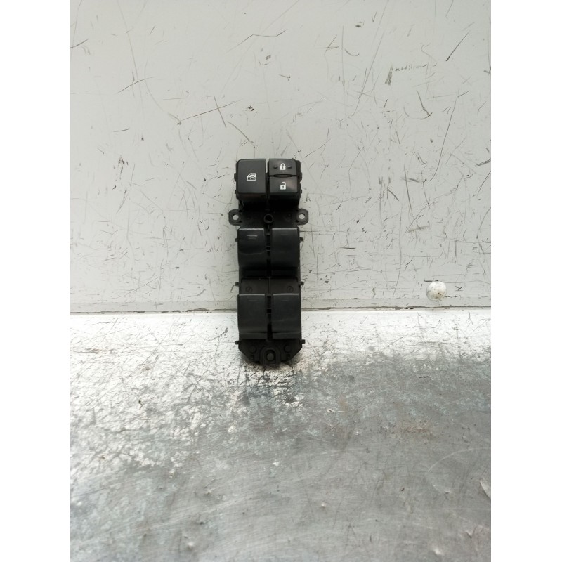 Recambio de mando elevalunas delantero izquierdo para lexus nx (_z1_) 300h awd (ayz15) referencia OEM IAM 8404078010 7762K67 515