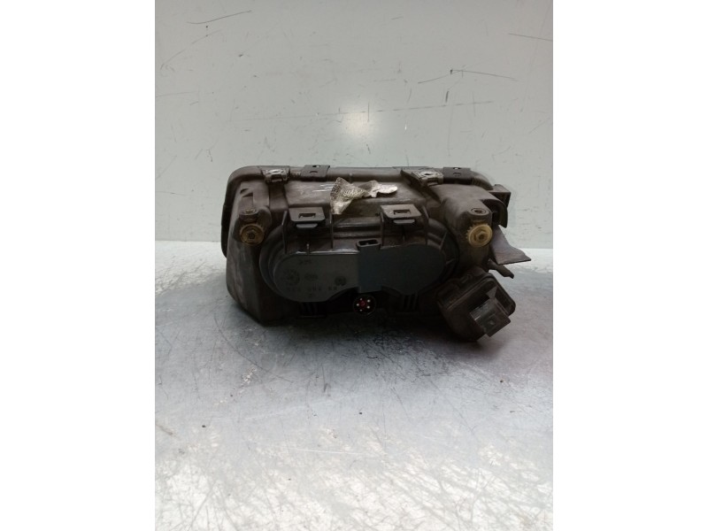 Recambio de faro derecho para audi a3 (8l1) 1.9 tdi referencia OEM IAM   