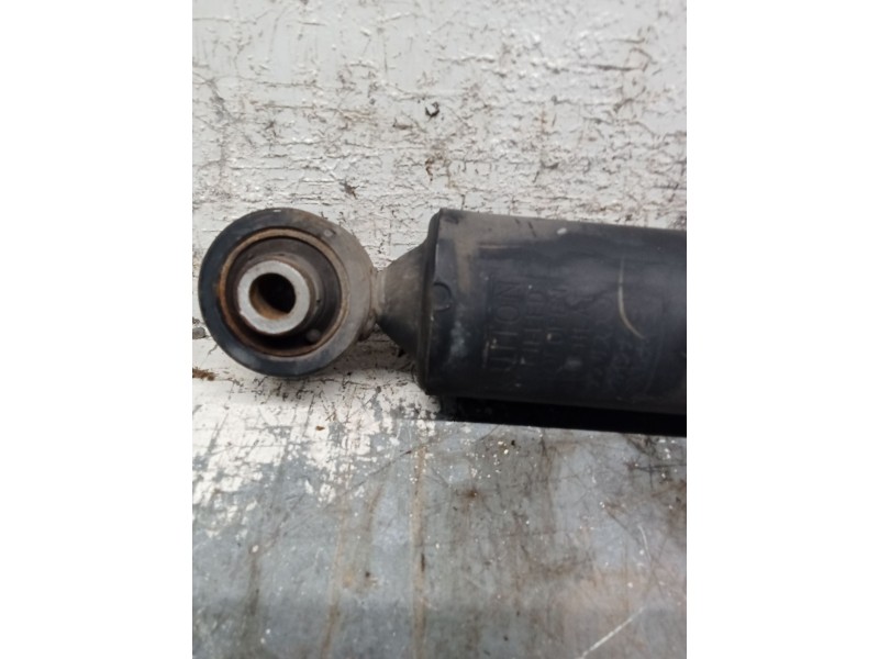 Recambio de amortiguador trasero derecho para lexus nx (_z1_) 300h awd (ayz15) referencia OEM IAM 4853078020  