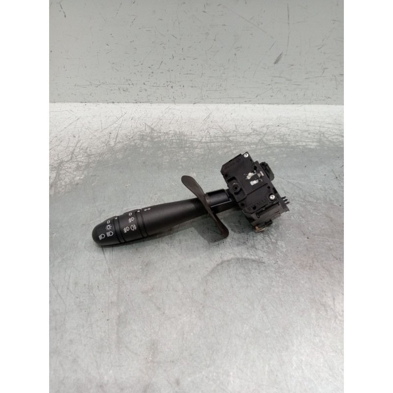 Recambio de mando luces para renault clio ii (bb_, cb_) 1.5 dci (b/cb08) referencia OEM IAM   
