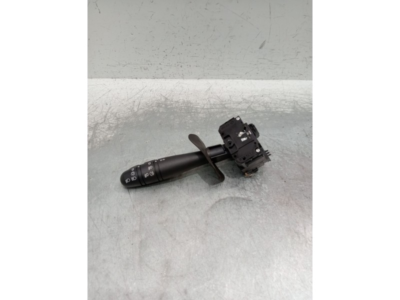 Recambio de mando luces para renault clio ii (bb_, cb_) 1.5 dci (b/cb08) referencia OEM IAM   