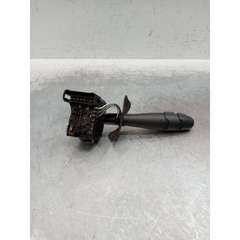 Recambio de mando luces para renault clio ii (bb_, cb_) 1.5 dci (b/cb08) referencia OEM IAM   