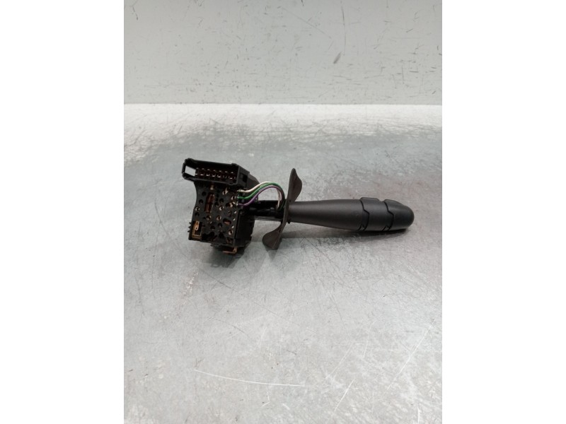 Recambio de mando luces para renault clio ii (bb_, cb_) 1.5 dci (b/cb08) referencia OEM IAM   