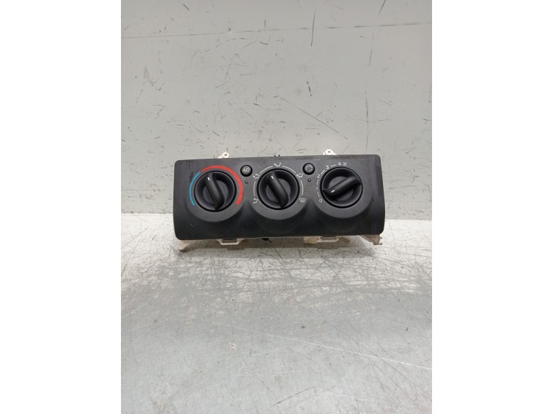 Recambio de mando calefaccion / aire acondicionado para renault clio ii (bb_, cb_) 1.5 dci (b/cb08) referencia OEM IAM 820014716