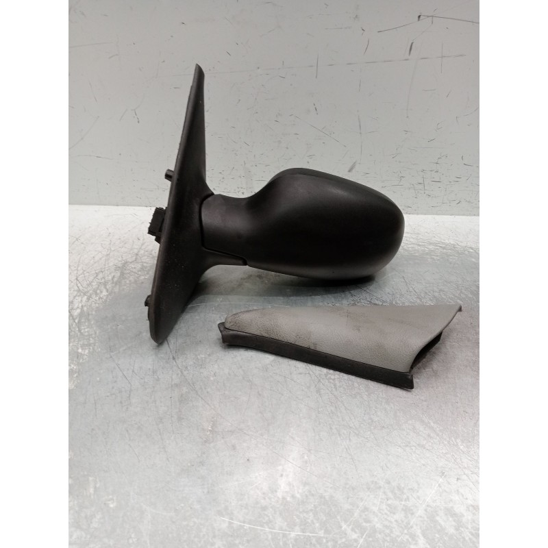 Recambio de retrovisor izquierdo para renault clio ii (bb_, cb_) 1.5 dci (b/cb08) referencia OEM IAM   