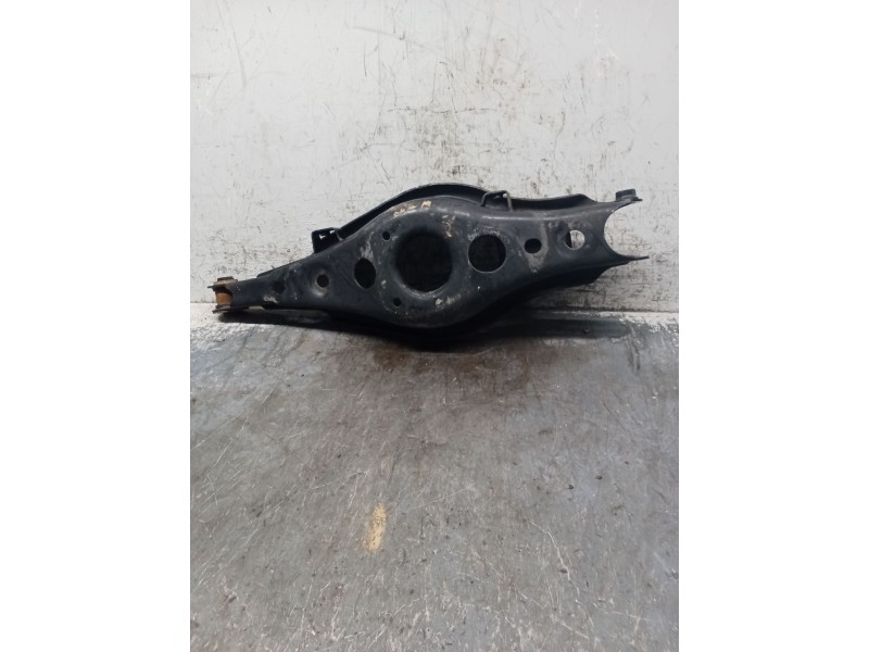 Recambio de brazo suspension inferior trasero izquierdo para lexus nx (_z1_) 300h awd (ayz15) referencia OEM IAM   