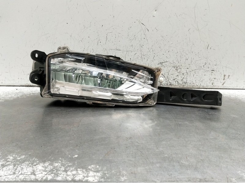 Recambio de faro antiniebla derecho para lexus nx (_z1_) 300h awd (ayz15) referencia OEM IAM E13 14035  