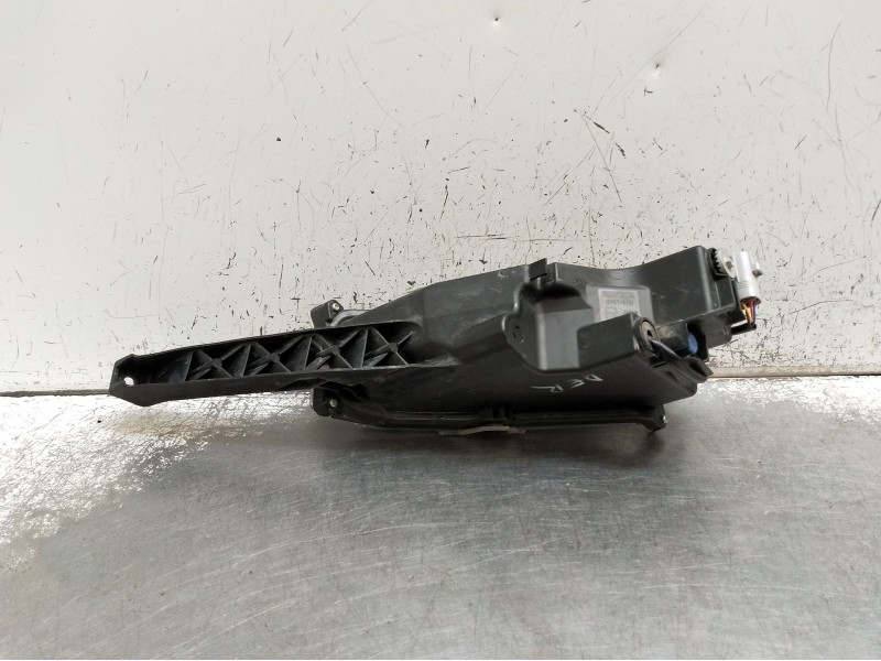 Recambio de faro antiniebla derecho para lexus nx (_z1_) 300h awd (ayz15) referencia OEM IAM E13 14035  