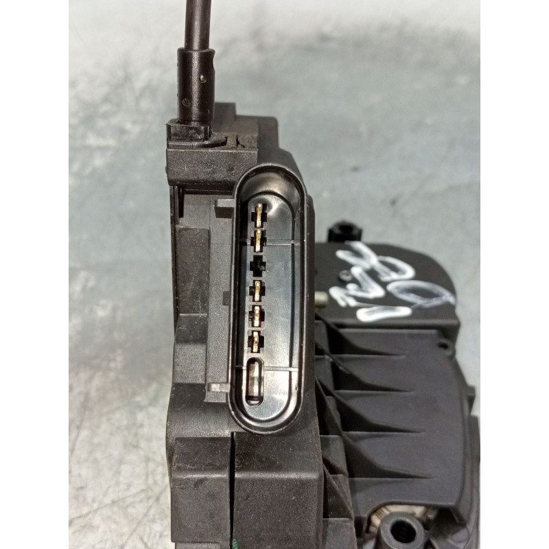 Recambio de motor cierre centralizado delantero izquierdo para ford transit courier b460 monospace 1.5 tdci referencia OEM IAM B