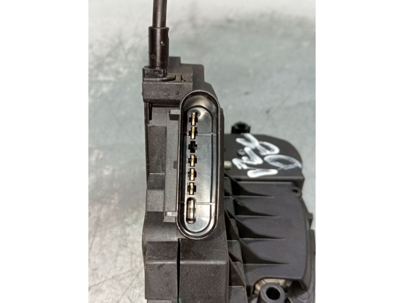 Recambio de motor cierre centralizado delantero izquierdo para ford transit courier b460 monospace 1.5 tdci referencia OEM IAM B