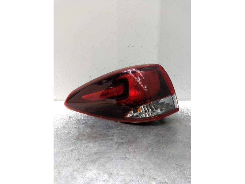 Recambio de piloto trasero izquierdo para kia carens ( ) referencia OEM IAM 92401A4  