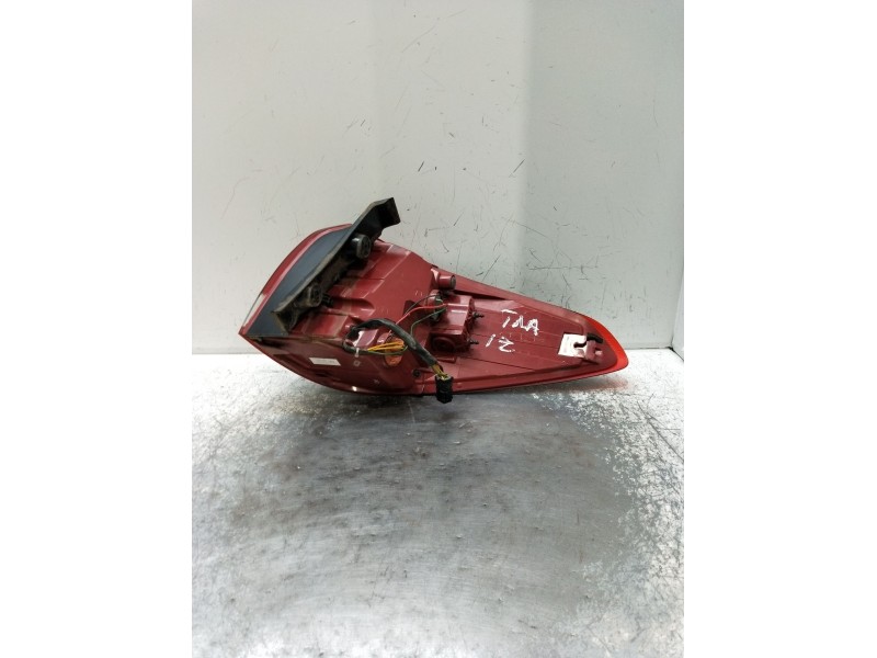 Recambio de piloto trasero izquierdo para kia carens ( ) referencia OEM IAM 92401A4  