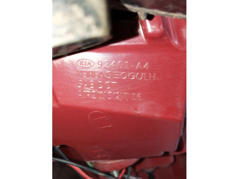 Recambio de piloto trasero izquierdo para kia carens ( ) referencia OEM IAM 92401A4  