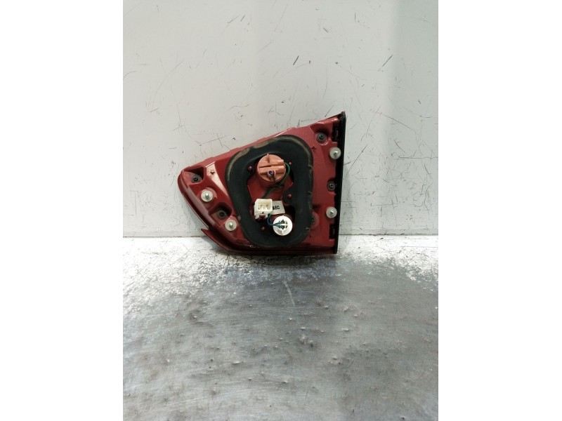 Recambio de piloto trasero izquierdo interior para kia carens ( ) referencia OEM IAM 92403A4  