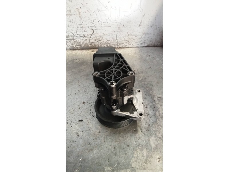 Recambio de bomba direccion para mercedes vito kasten (639) 113 cdi lang (639.603) referencia OEM IAM   