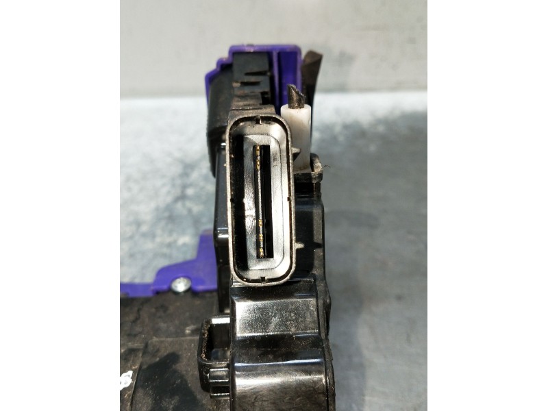 Recambio de motor cierre centralizado trasero derecho para kia carens ( ) referencia OEM IAM 81420A4030 5P 