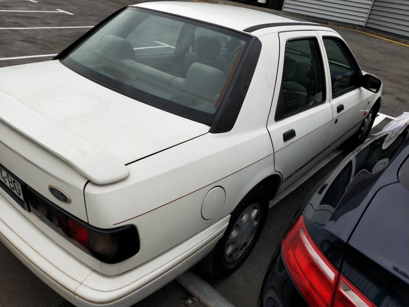 ford sierra berlina del año 1993