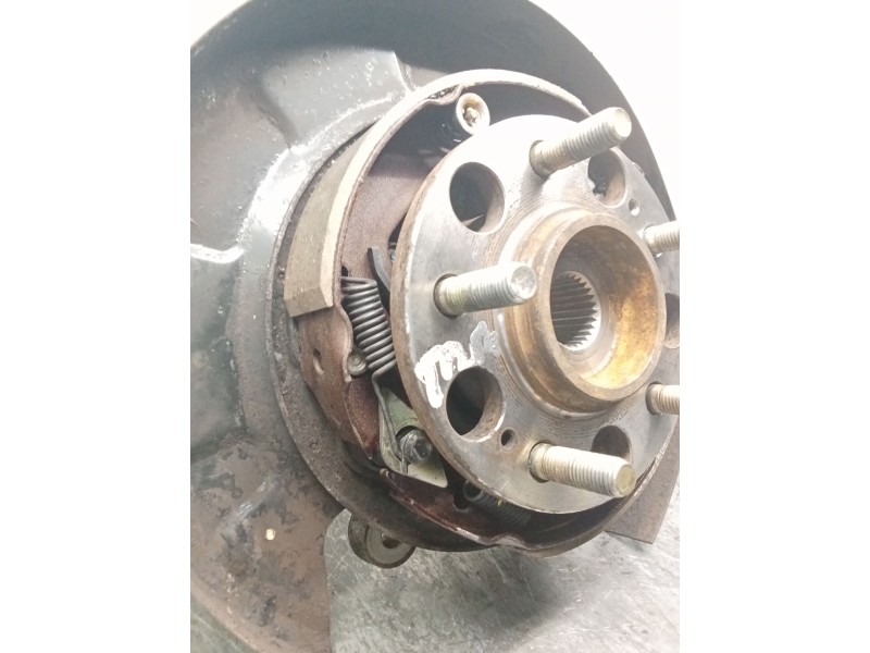 Recambio de mangueta trasera izquierda para kia sportage ii (je_, km_) 2.0 crdi referencia OEM IAM   