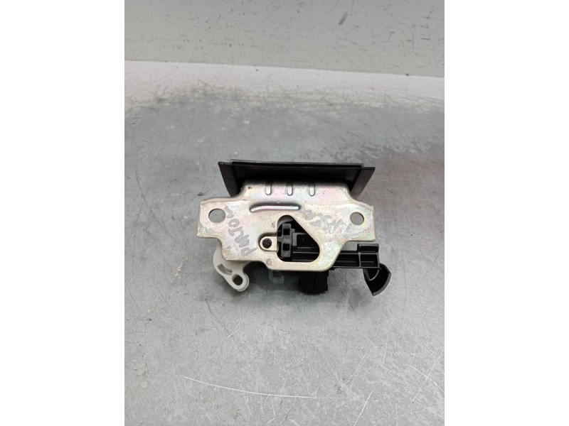 Recambio de motor cierre centralizado porton para volkswagen touran (5t1) 1.6 tdi referencia OEM IAM 5TA827505C  221256