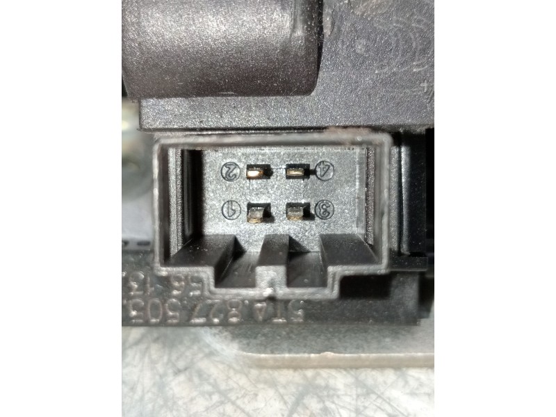 Recambio de motor cierre centralizado porton para volkswagen touran (5t1) 1.6 tdi referencia OEM IAM 5TA827505C  221256