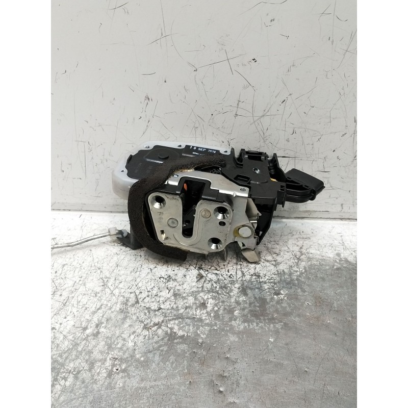 Recambio de motor cierre centralizado delantero izquierdo para nissan leaf (ze1) electric referencia OEM IAM B4JRBNN T8011420 5P