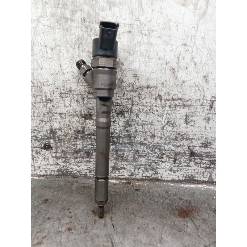 Recambio de inyector para kia sportage ii (je_, km_) 2.0 crdi referencia OEM IAM 3380027900 0445110126 BOSCH