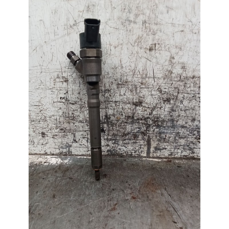 Recambio de inyector para kia sportage ii (je_, km_) 2.0 crdi referencia OEM IAM 3380027900 0445110126 BOSCH