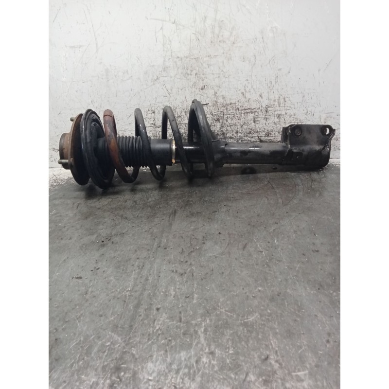 Recambio de amortiguador delantero izquierdo para kia sportage ii (je_, km_) 2.0 crdi referencia OEM IAM 546512E500  