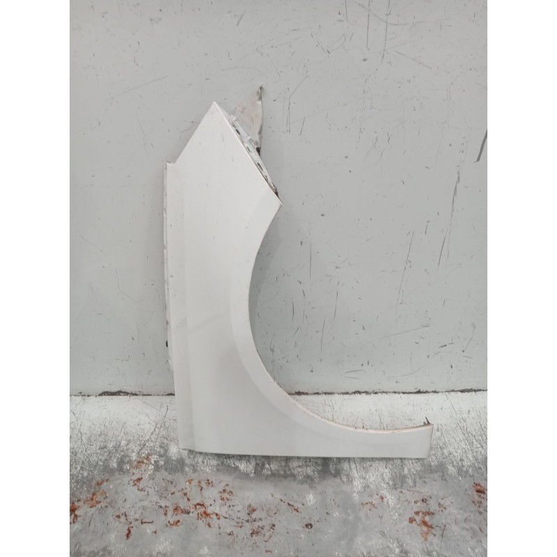 Recambio de aleta delantera derecha para peugeot 308 sw ii (lc_, lj_, lr_, lx_, l4_) 1.5 bluehdi 130 referencia OEM IAM   