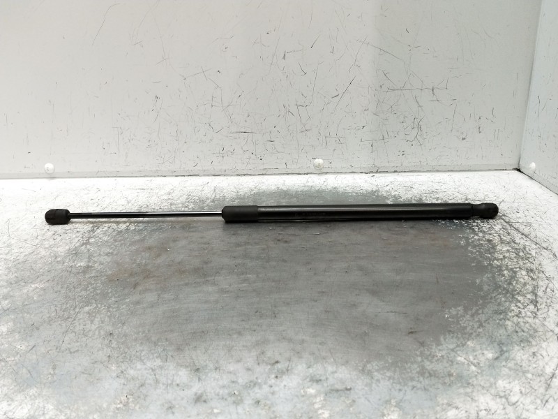 Recambio de amortiguadores maletero / porton para nissan leaf (ze1) electric referencia OEM IAM 0946770520N 904515SH0B 