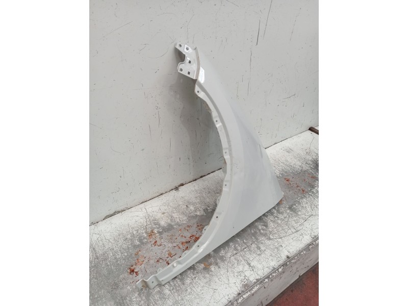 Recambio de aleta delantera izquierda para toyota c-hr (_x1_) 2.0 hybrid (maxh10) referencia OEM IAM   