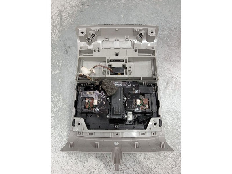 Recambio de luz interior para volkswagen touran (5t1) 1.6 tdi referencia OEM IAM 3B0035711B  