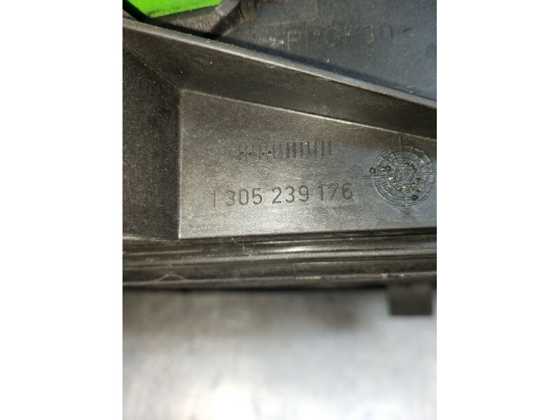 Recambio de faro izquierdo para ford mondeo iii (b5y) 2.0 tdci referencia OEM IAM 0301174205  