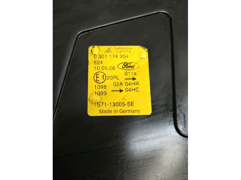 Recambio de faro derecho para ford mondeo iii (b5y) 2.0 tdci referencia OEM IAM 0301174204  