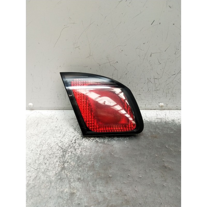Recambio de piloto trasero izquierdo interior para nissan primera hatchback (p11) 1.8 16v referencia OEM IAM 89020318 265559F610
