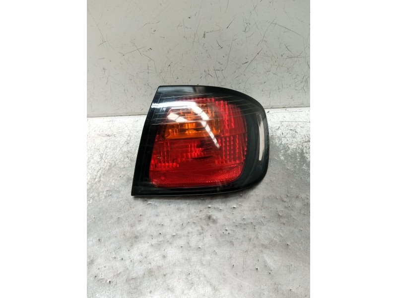 Recambio de piloto trasero derecho para nissan primera hatchback (p11) 1.8 16v referencia OEM IAM 89026923  